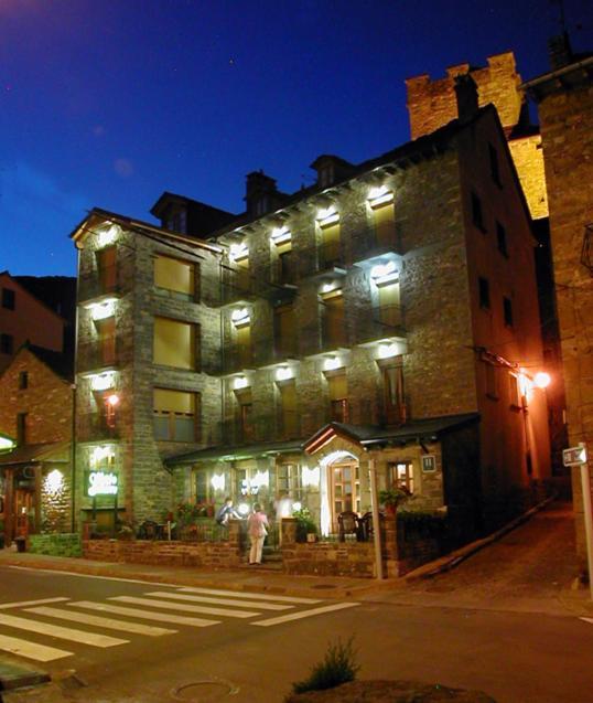 Gabarre Hotel Broto Ngoại thất bức ảnh