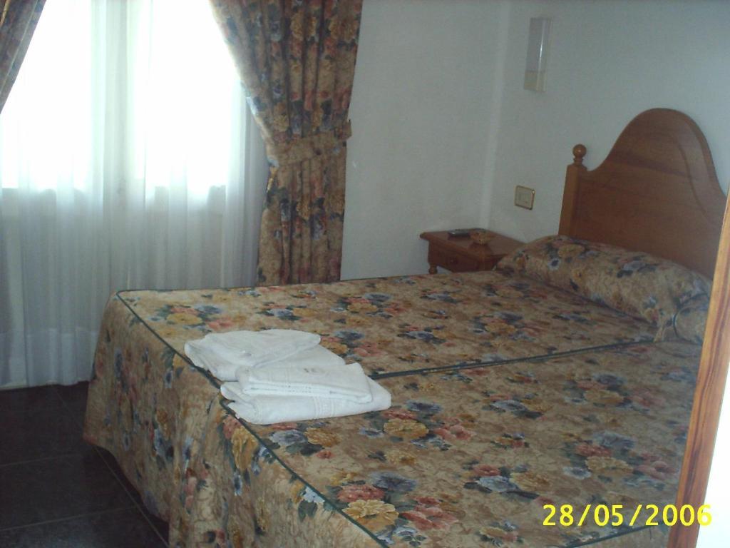 Gabarre Hotel Broto Phòng bức ảnh